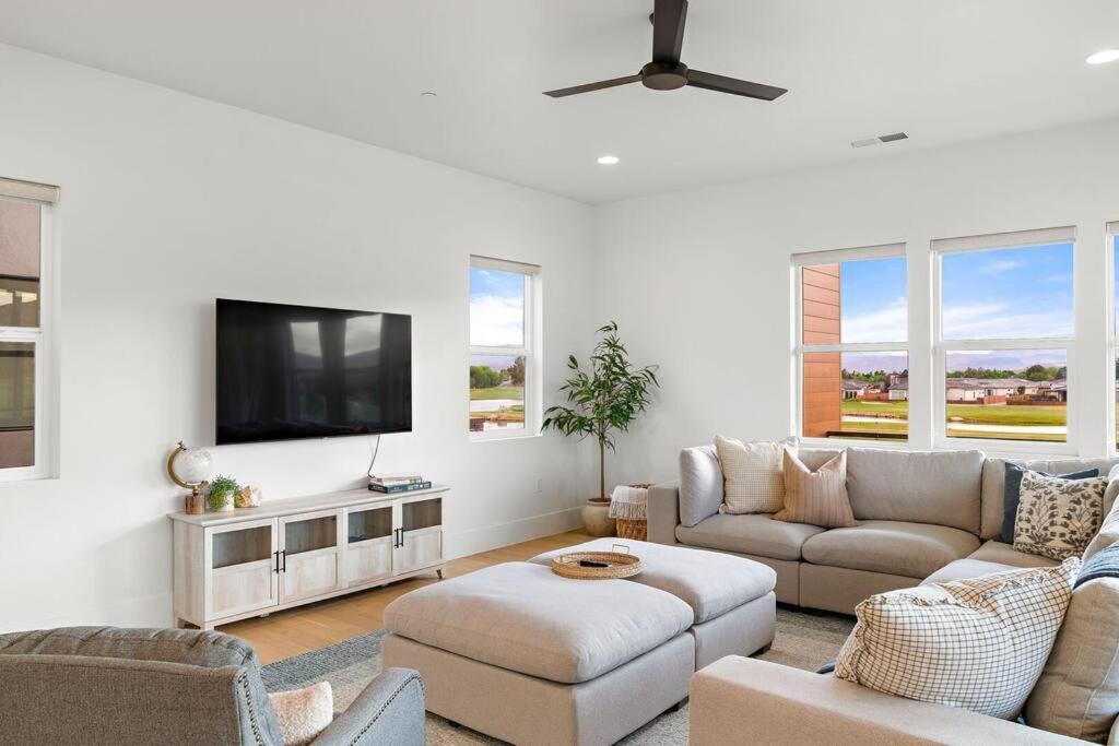 Villa 22 A Fairway To Heaven, Brand New Listing! Stunning Views! St. George Buitenkant foto